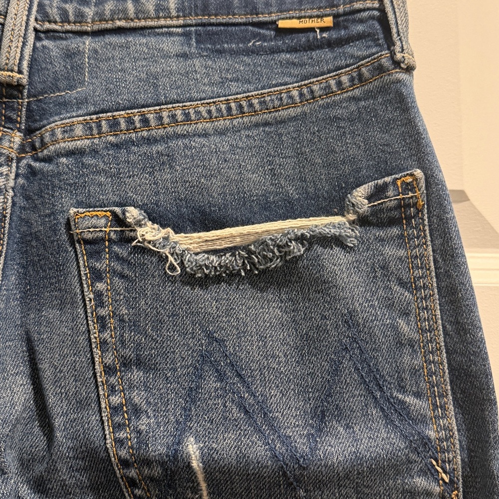 MOTHER distressed and cropped high-waisted Study Hover - Picture 4 of 9